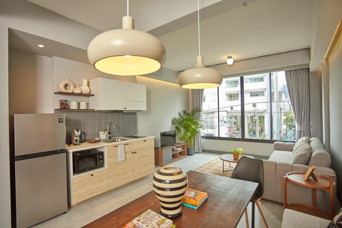 Spacious Duplex 2 Bedroom Max 6 Guests - 3 Min Walk To Bts Nana * Bangkok